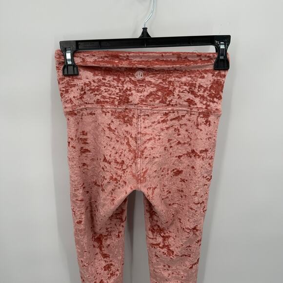 LULULEMON Crushed Velvet Wunder Under Tight Leggings in Pink // 4 - Picture 8 of 11